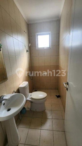 House for rent in West Jakarta, Indonesia · Kebon Jeruk · 4 rooms, 4 baths
