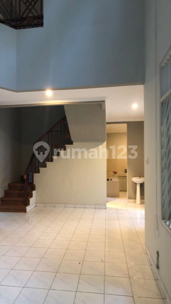 House for rent in West Jakarta, Indonesia · Cengkareng · 4 rooms, 3 baths