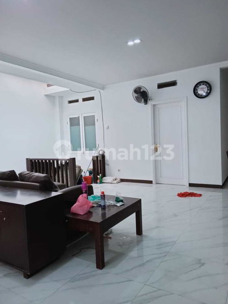 House for rent in Cikarang, Indonesia · 3 rooms, 2 baths