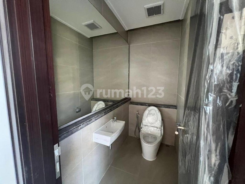 House for rent in South Jakarta, Indonesia · Cilandak · 3 rooms, 3 baths