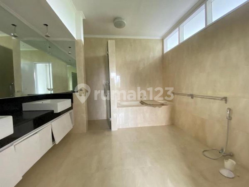 House for rent in South Jakarta, Indonesia · Cilandak · 4 rooms, 3 baths