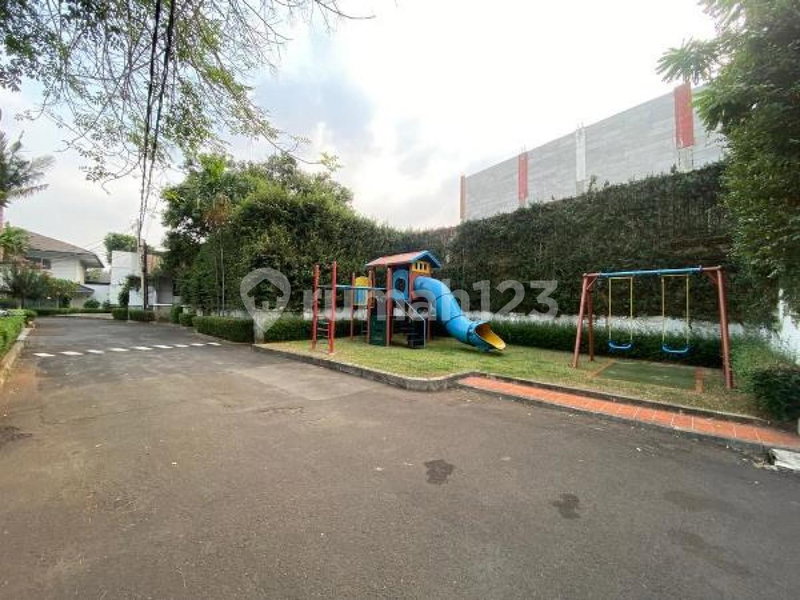 House for rent in South Jakarta, Indonesia · Cilandak · 4 rooms, 3 baths