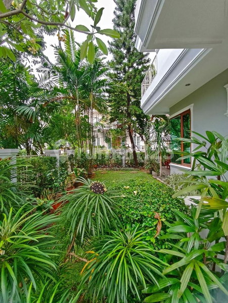 House for rent in South Jakarta, Indonesia · Kebayoran Lama · 4 rooms, 3 baths