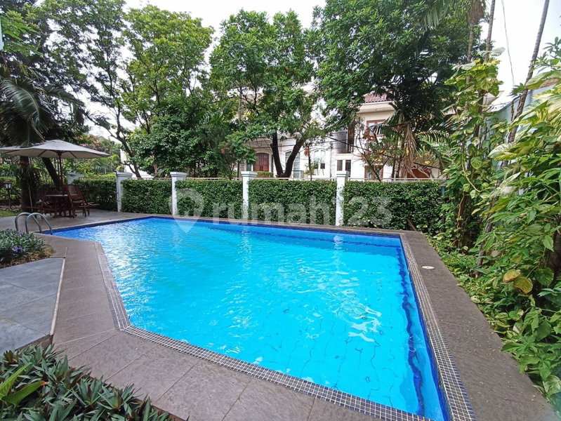 House for rent in South Jakarta, Indonesia · Kebayoran Lama · 4 rooms, 3 baths
