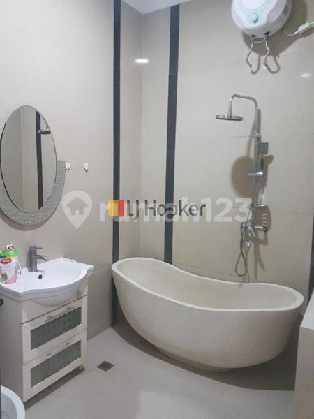 House for rent in Canggu, Indonesia · Badung · 6 rooms, 5 baths