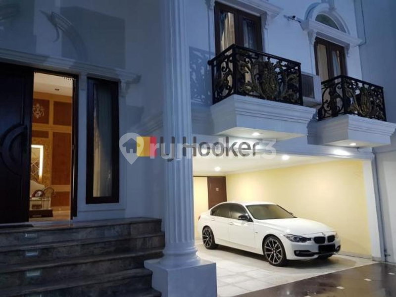 House for rent in Canggu, Indonesia · Badung · 6 rooms, 5 baths