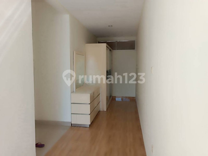 House for rent in South Jakarta, Indonesia · Cilandak · 3 rooms, 3 baths