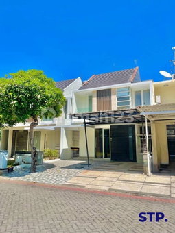 House for rent in South Jakarta, Indonesia · Cilandak · 3 rooms, 3 baths