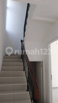 House for rent in Tangerang, Indonesia · Sukasari · 2 rooms, 2 baths