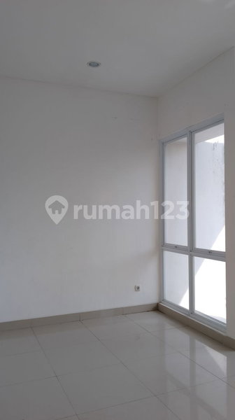 House for rent in Tangerang, Indonesia · Sukasari · 2 rooms, 2 baths