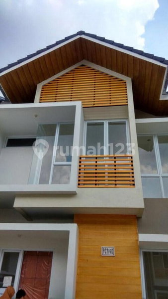 House for rent in Tangerang, Indonesia · Sukasari · 2 rooms, 2 baths