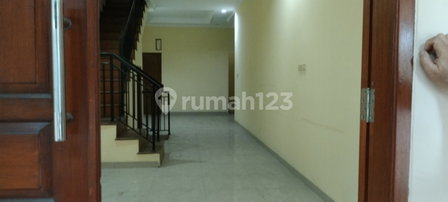 House for rent in Cimahi, Indonesia · 4 rooms, 6 baths