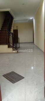 House for rent in Cimahi, Indonesia · 4 rooms, 6 baths