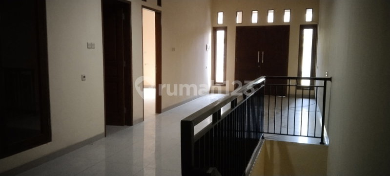 House for rent in Cimahi, Indonesia · 4 rooms, 6 baths