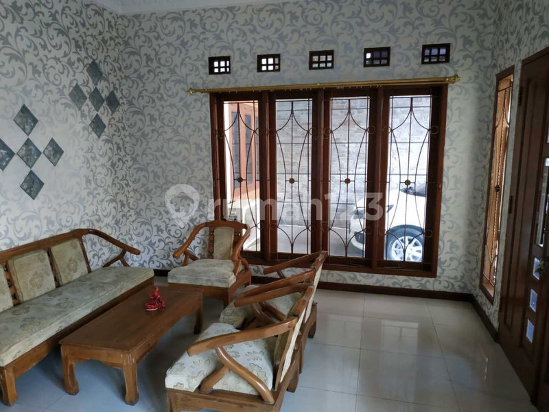 House for rent in Bandung, Indonesia · 5 rooms, 5 baths