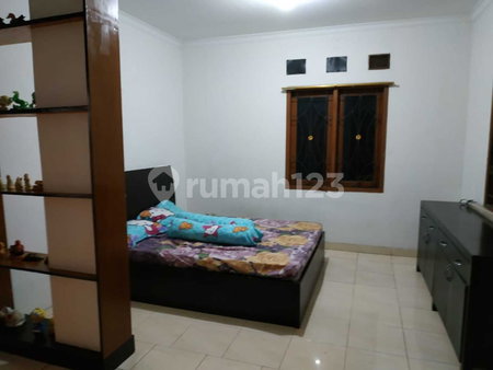 House for rent in Bandung, Indonesia · 5 rooms, 5 baths
