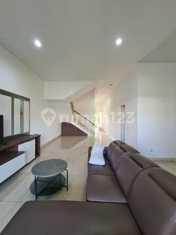 House for rent in North Jakarta, Indonesia · Penjaringan · 4 rooms, 3 baths