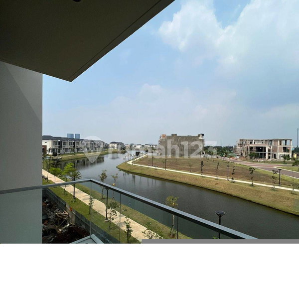 House for rent in North Jakarta, Indonesia · Penjaringan · 4 rooms, 6 baths