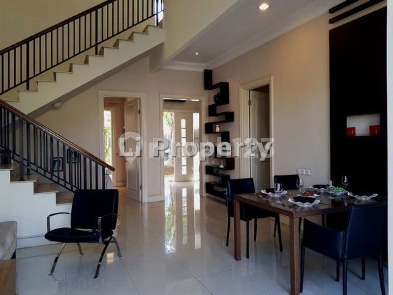 House for rent in Surabaya, Indonesia · 3 rooms, 3 baths