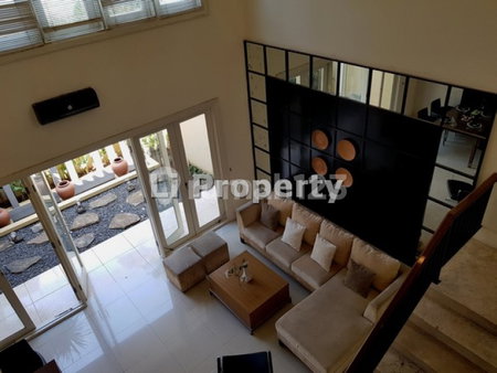 House for rent in Surabaya, Indonesia · 3 rooms, 3 baths