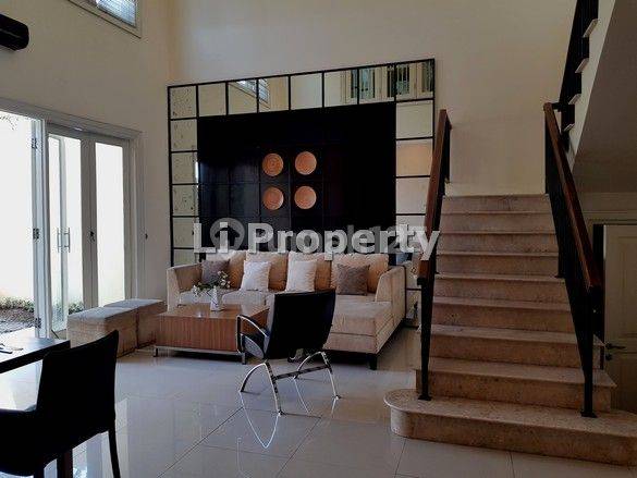 House for rent in Surabaya, Indonesia · 3 rooms, 3 baths