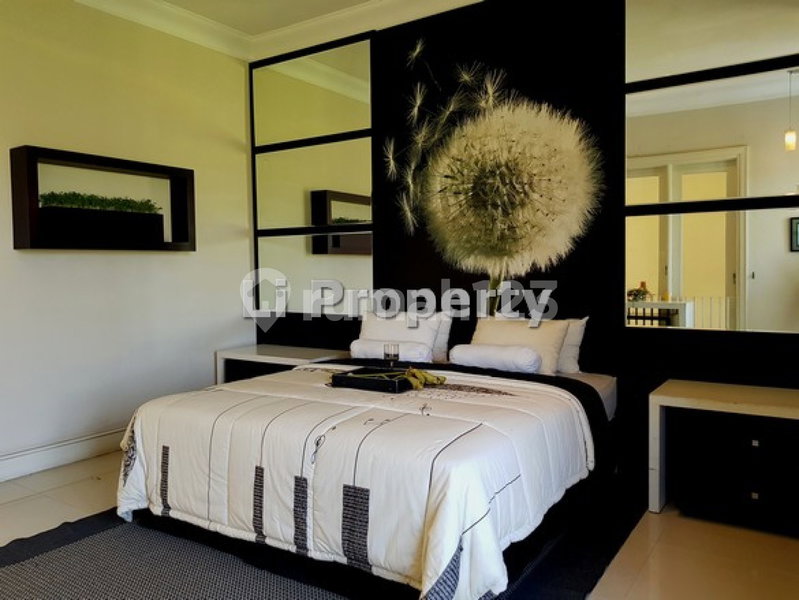 House for rent in Surabaya, Indonesia · 3 rooms, 3 baths
