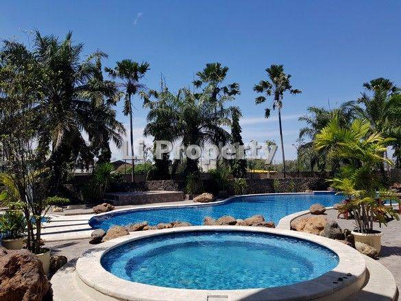 House for rent in Surabaya, Indonesia · 3 rooms, 3 baths