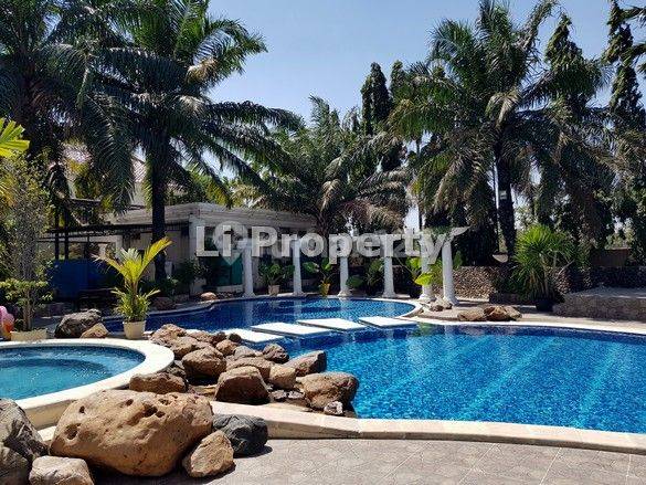 House for rent in Surabaya, Indonesia · 3 rooms, 3 baths
