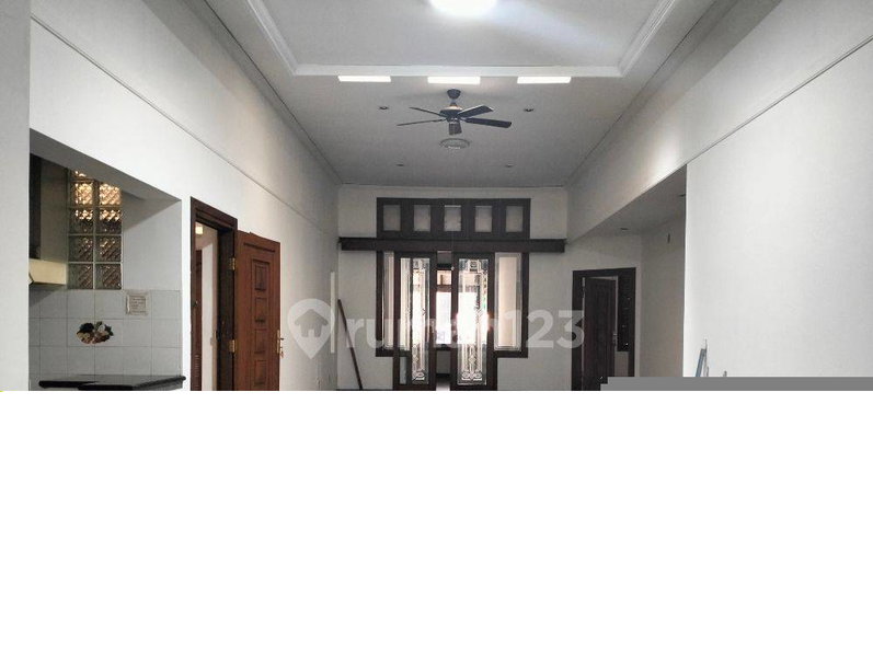House for rent in Bandung, Indonesia · 10 rooms, 3 baths