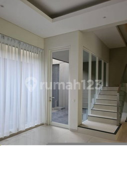 House for rent in Semarang, Indonesia · 4 rooms, 2 baths