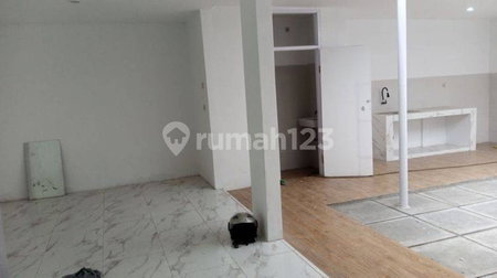 House for rent in Bandung, Indonesia · 4 rooms, 2 baths