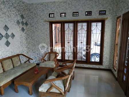 House for rent in Bandung, Indonesia · 5 rooms, 5 baths