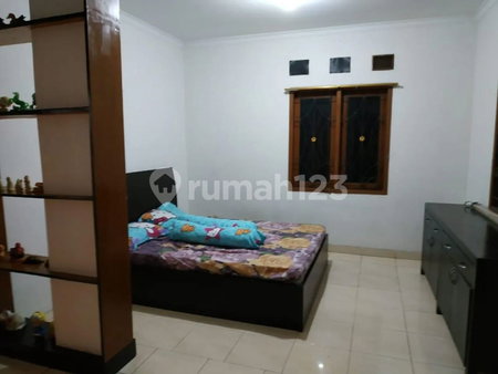 House for rent in Bandung, Indonesia · 5 rooms, 5 baths