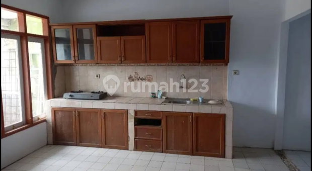 House for rent in Bandung, Indonesia · 4 rooms, 3 baths