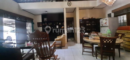 House for rent in Bandung, Indonesia · 6 rooms, 5 baths