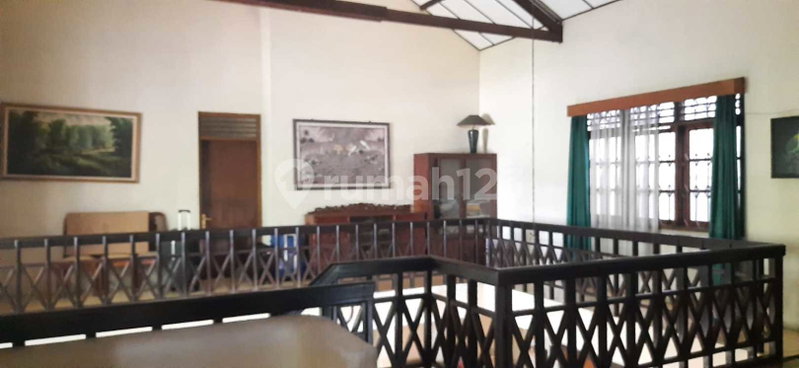 House for rent in Bandung, Indonesia · 6 rooms, 5 baths