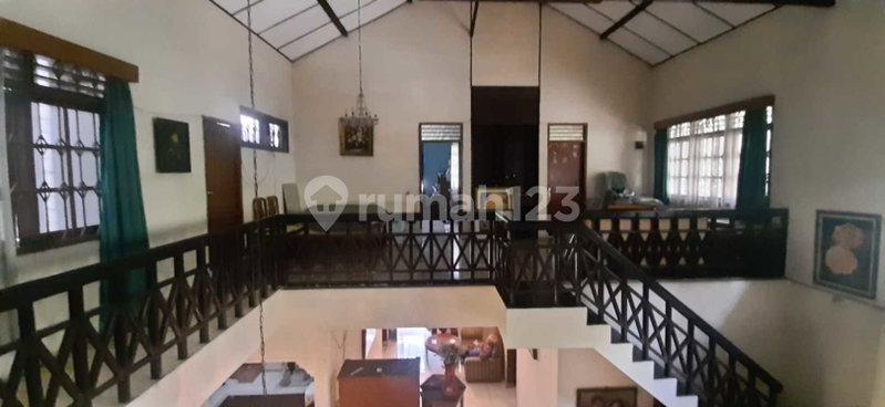 House for rent in Bandung, Indonesia · 6 rooms, 5 baths