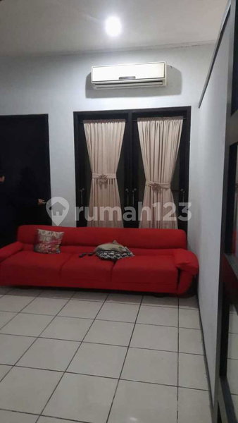 House for rent in Bandung, Indonesia · 3 rooms, 2 baths