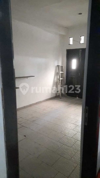 House for rent in Bandung, Indonesia · 3 rooms, 2 baths