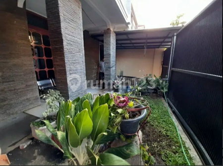 House for rent in Bandung, Indonesia · 3 rooms, 2 baths