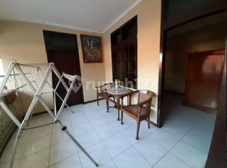 House for rent in Bandung, Indonesia · 3 rooms, 2 baths