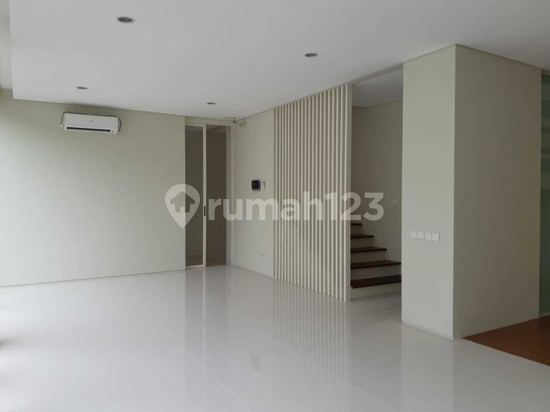 House for rent in North Jakarta, Indonesia · Penjaringan · 4 rooms, 3 baths