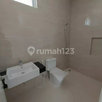 House for rent in Surabaya, Indonesia · 3 rooms, 3 baths