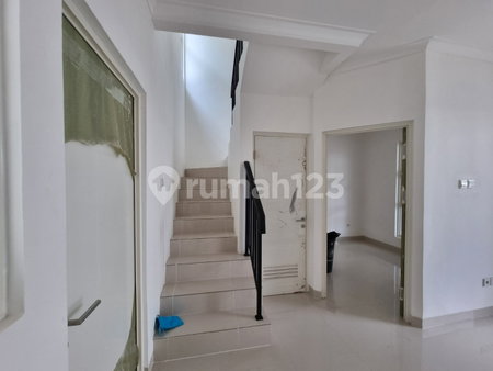 House for rent in Bekasi, Indonesia · Ivory Pearl · 3 rooms, 2 baths