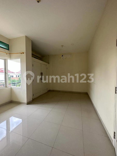 House for rent in Bandung, Indonesia · 4 rooms, 4 baths