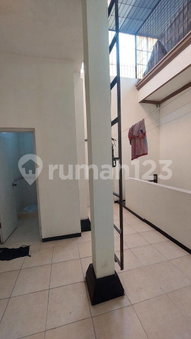 House for rent in Surabaya, Indonesia · 3 rooms, 3 baths