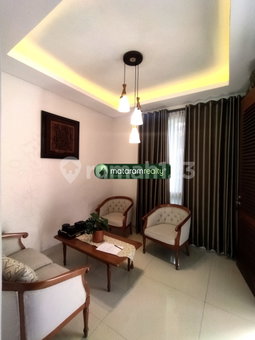 House for rent in Semarang, Indonesia · 4 rooms, 3 baths