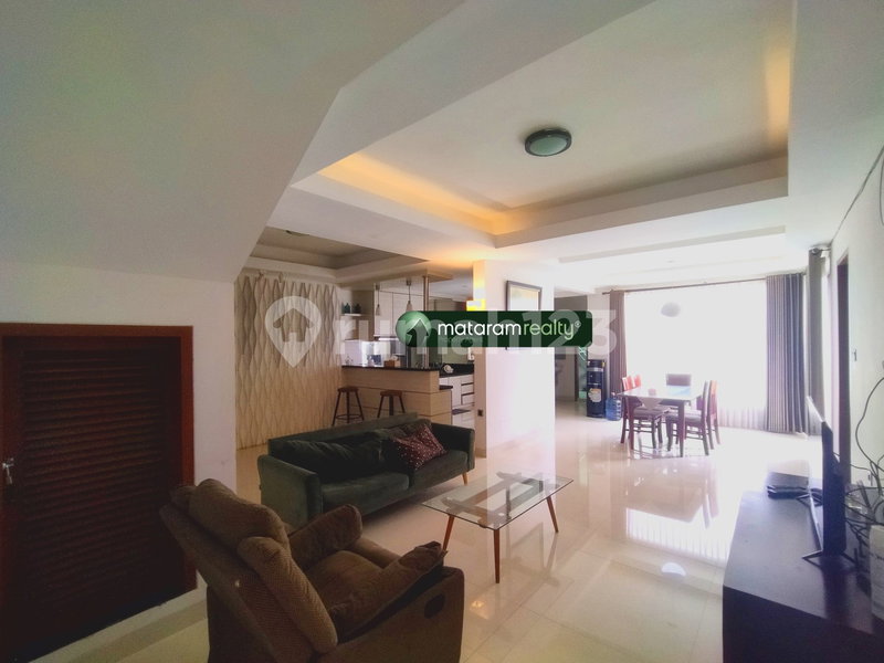 House for rent in Semarang, Indonesia · 4 rooms, 3 baths