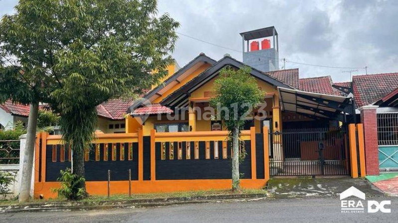 House for rent in Bandung, Indonesia · 3 rooms, 2 baths