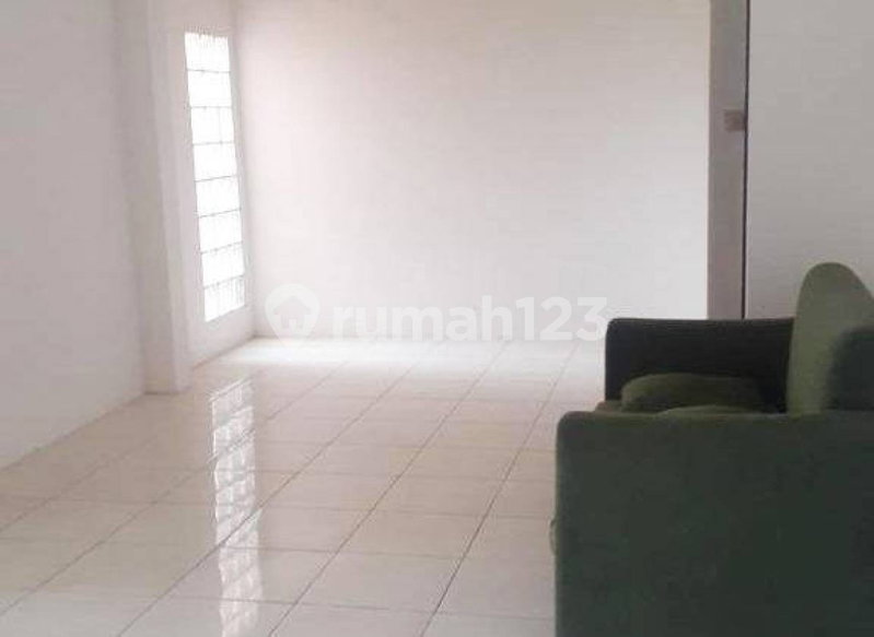 House for rent in Bandung, Indonesia · 3 rooms, 2 baths
